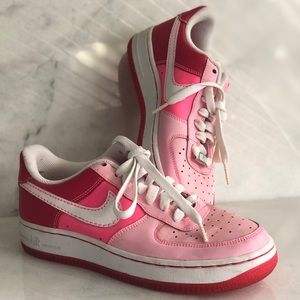Nike hot pink air force ones